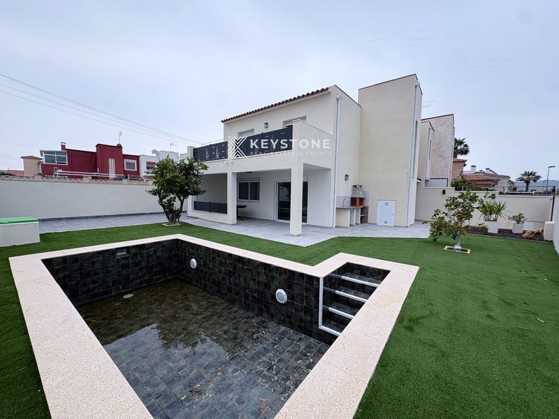 Chalet Independiente en alquiler El Campello, Alicante. Ref: 3571. Keystone Real Estate & Yachts