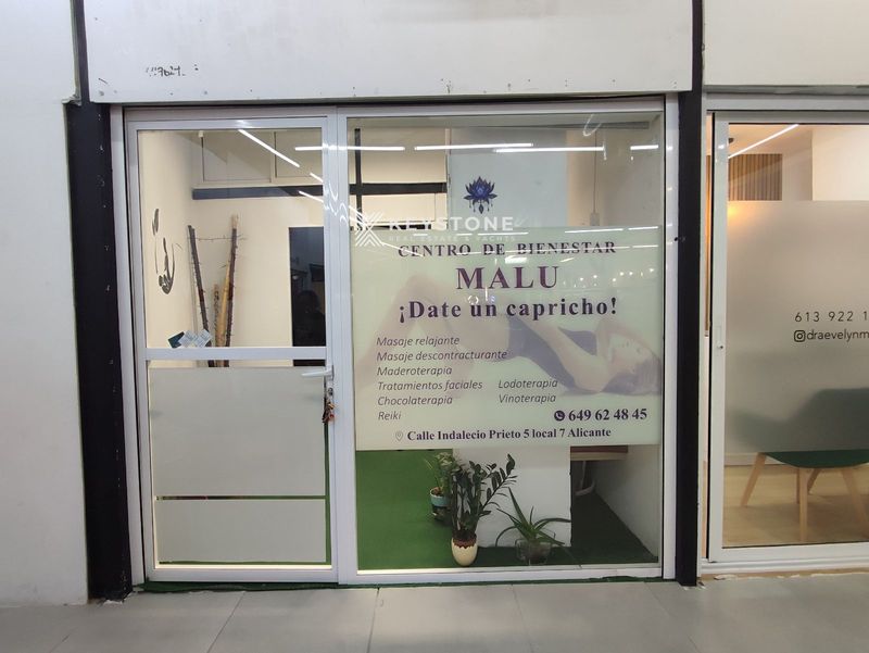 Local Comercial en traspaso Alicante/Alacant, Alicante. Ref: 3655. Keystone Real Estate & Yachts