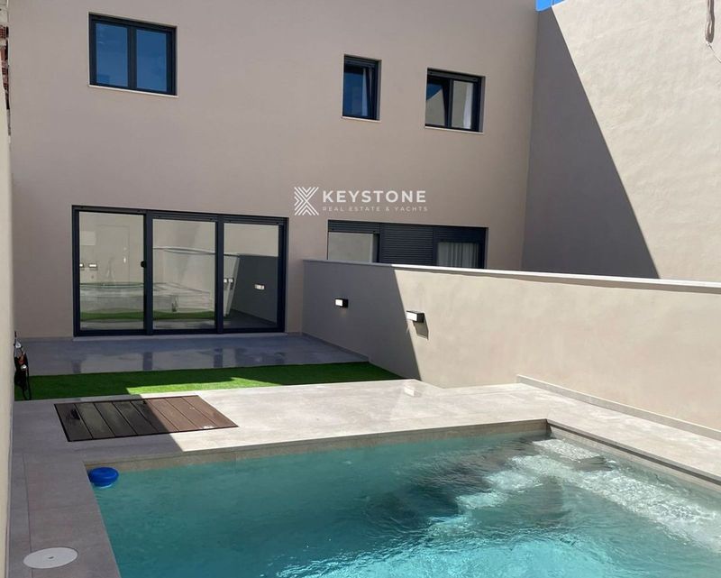 Окремий котедж в оренду Palma De Mallorca, Baleares. Ref: 3853. Keystone Real Estate & Yachts