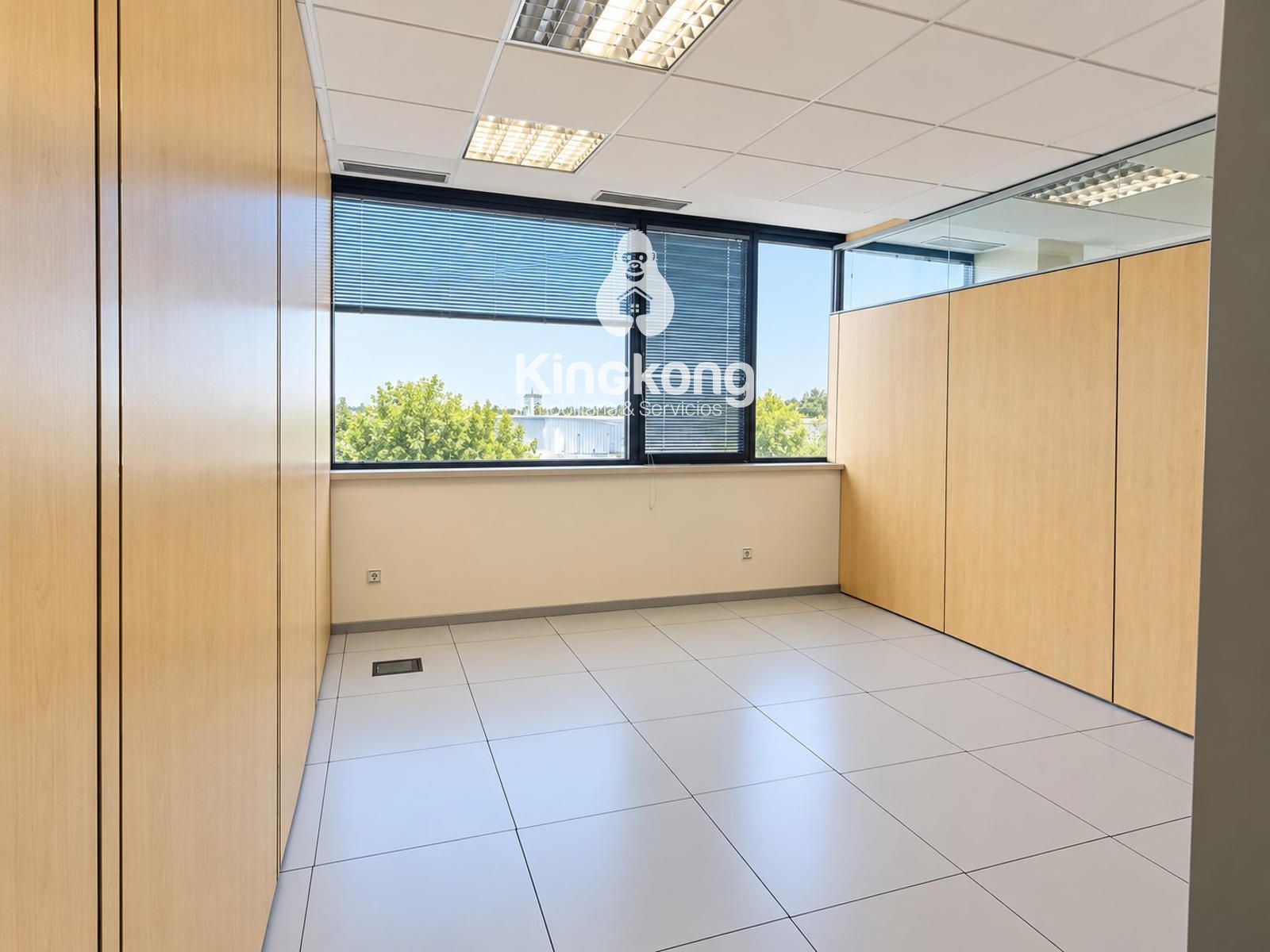 ALQUILER DE DESPACHO-OFICINA EN CENTRO EMPRESARIAL REPRESENTATIVO EN TORREJON DE ARDOZ. - Foto 4