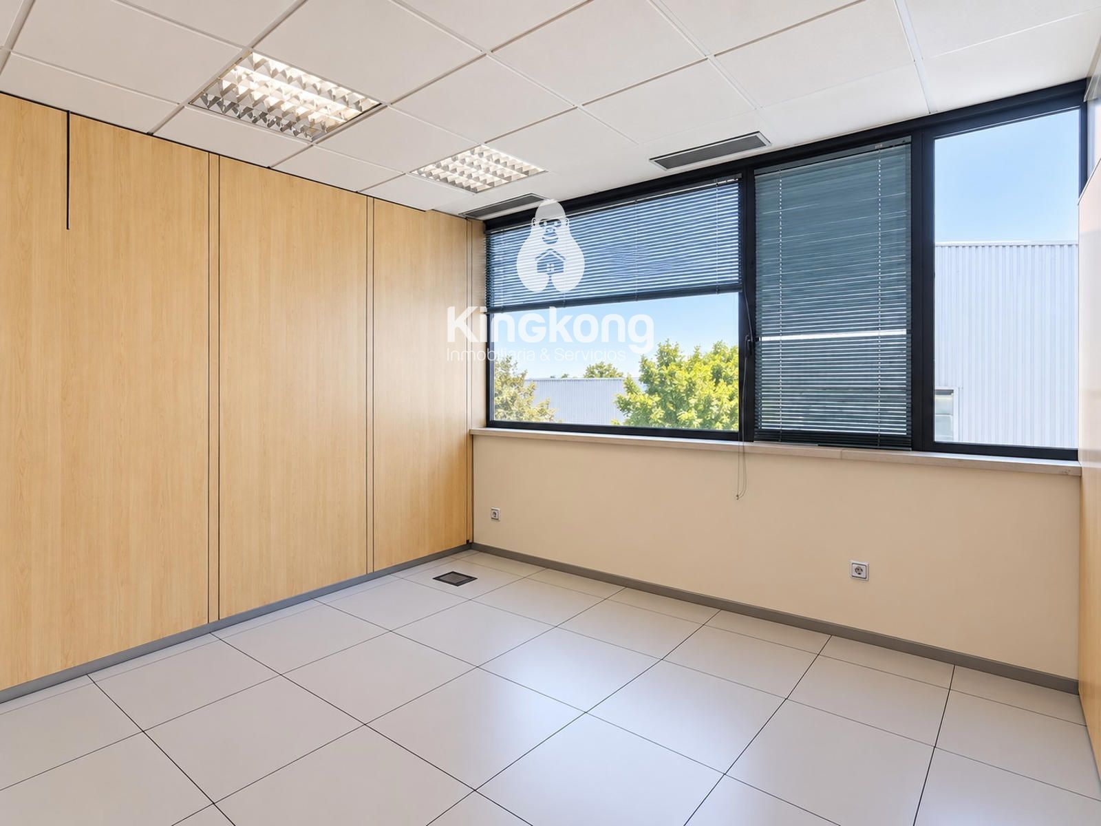 ALQUILER DE DESPACHO-OFICINA EN CENTRO EMPRESARIAL REPRESENTATIVO EN TORREJON DE ARDOZ. - Foto 5