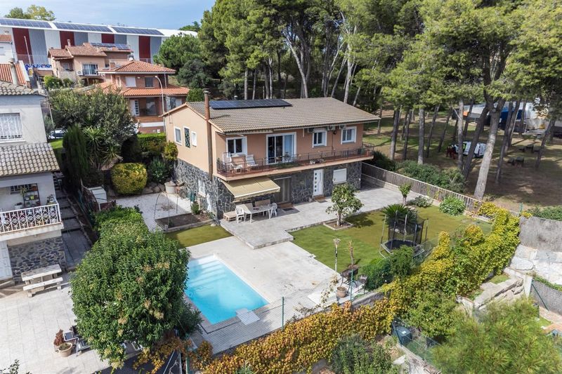 Casa en venta Montmelo, Barcelona. Ref: 1399. Kiwi Homes