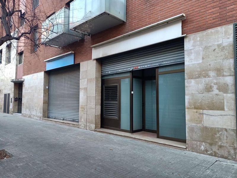 Local Comercial en venta Mollet del Valles, Barcelona. Ref: 1429. Kiwi Homes