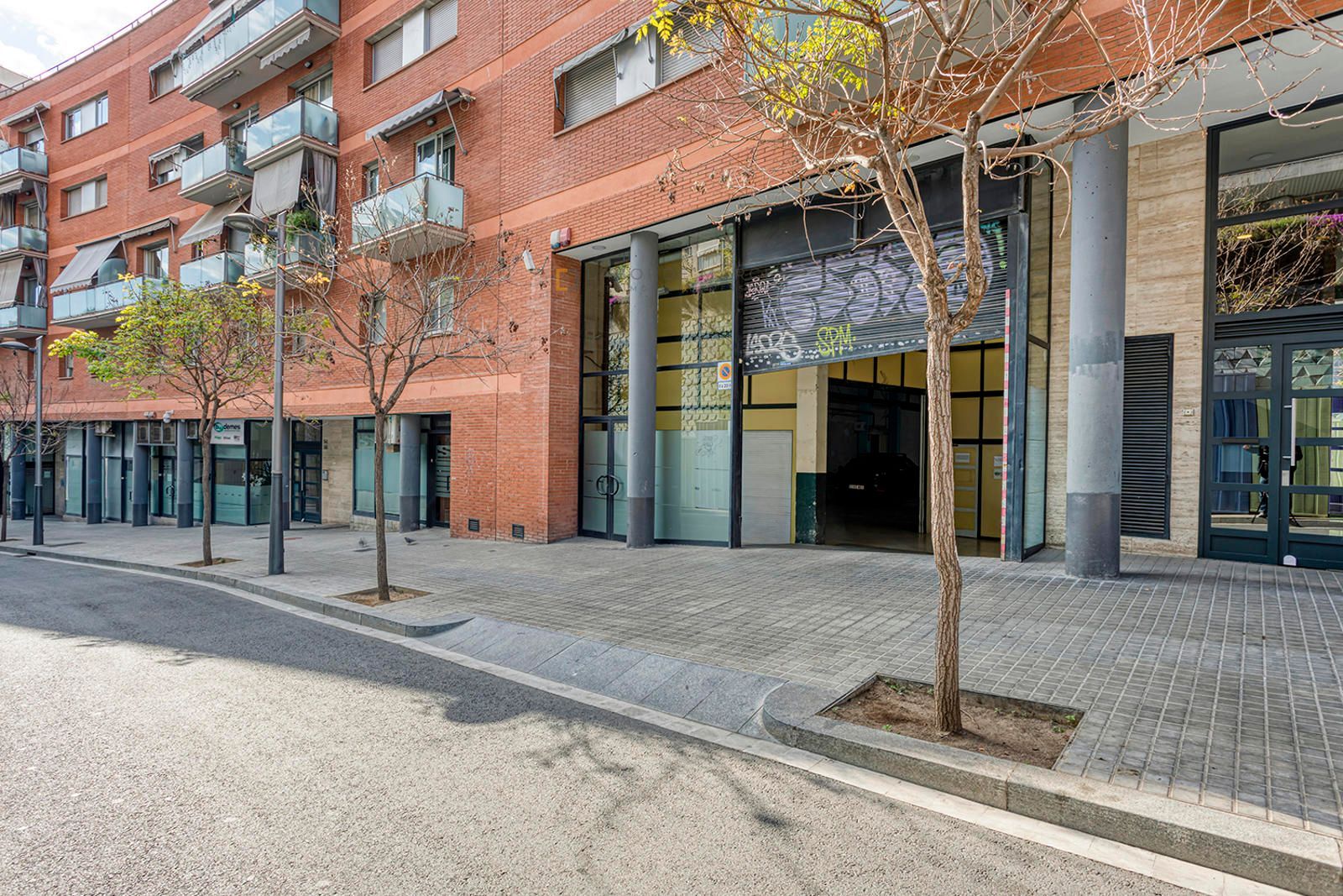 Local comercial en venta en C/Sant Fructuós – Barcelona Local comercial en venta en C/Sant Fructuós – Barcelona