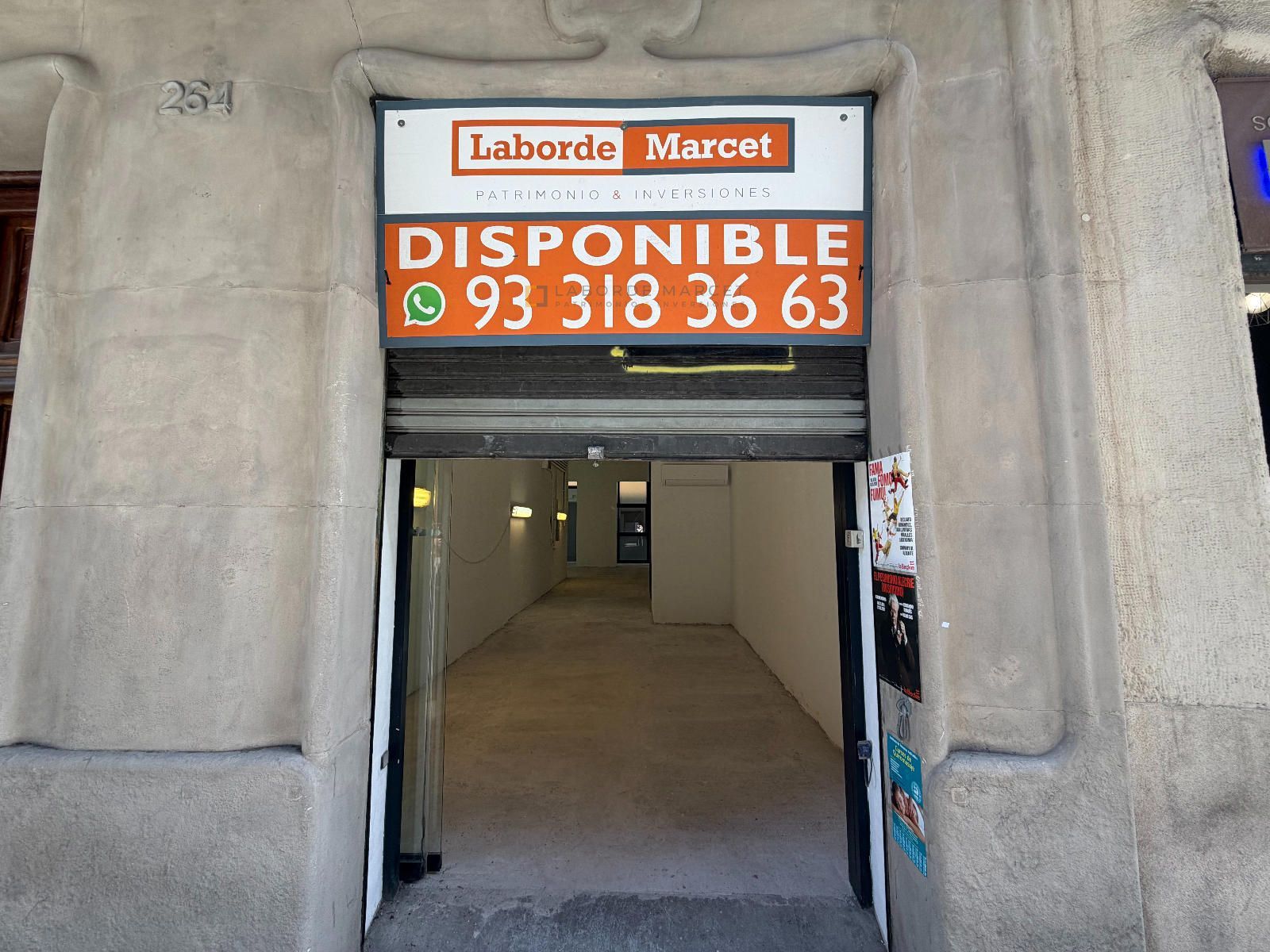 Local en alquiler en C/ Gran de Gracia – Barcelona