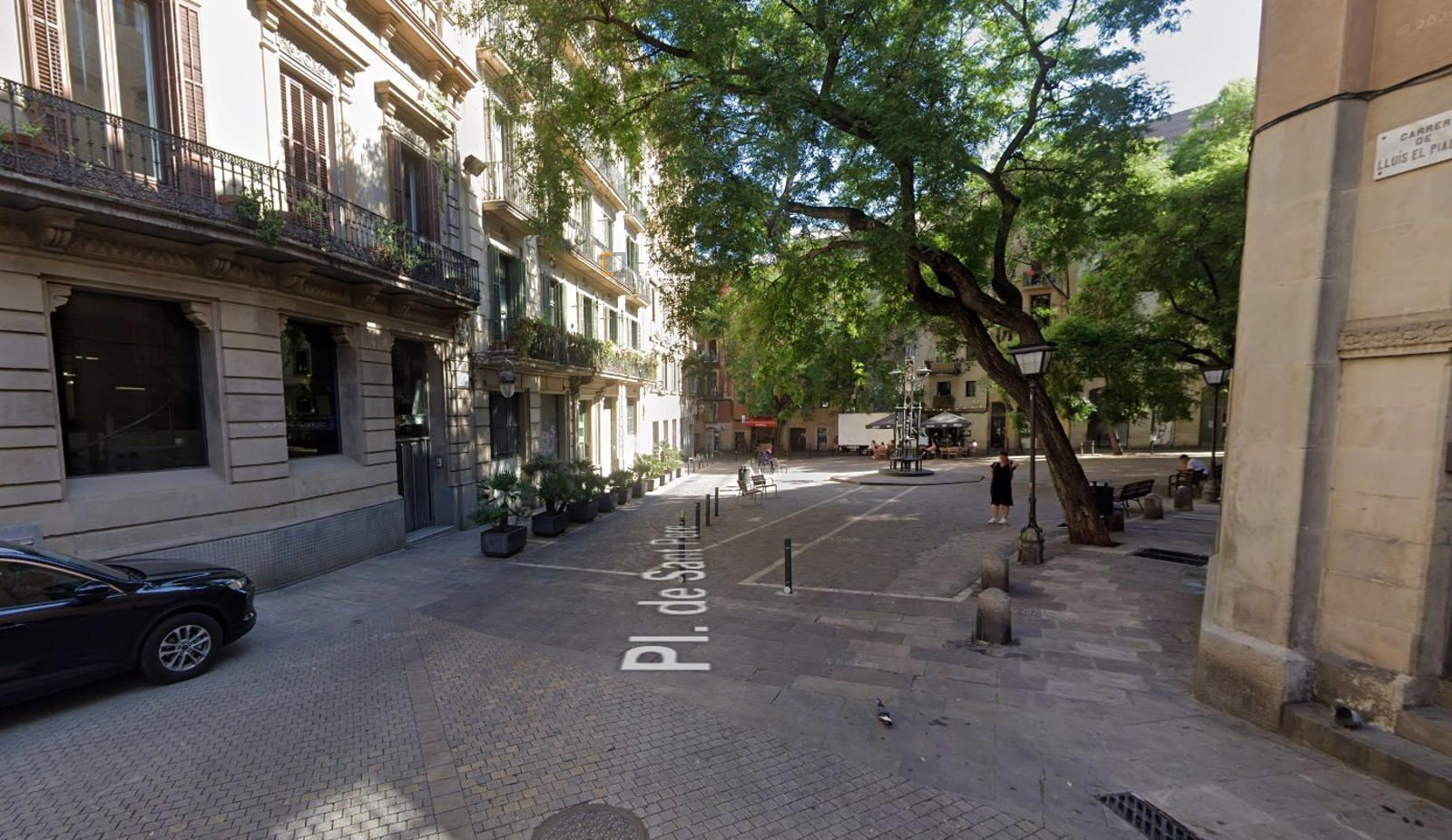 Local en traspaso cerca de Arc de Triomf – Barcelona