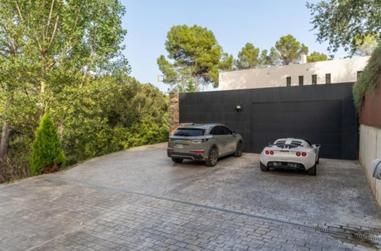 https://media.mobiliagestion.es/Portals/inmolabordemarcet/Images/8781/27992652.jpg