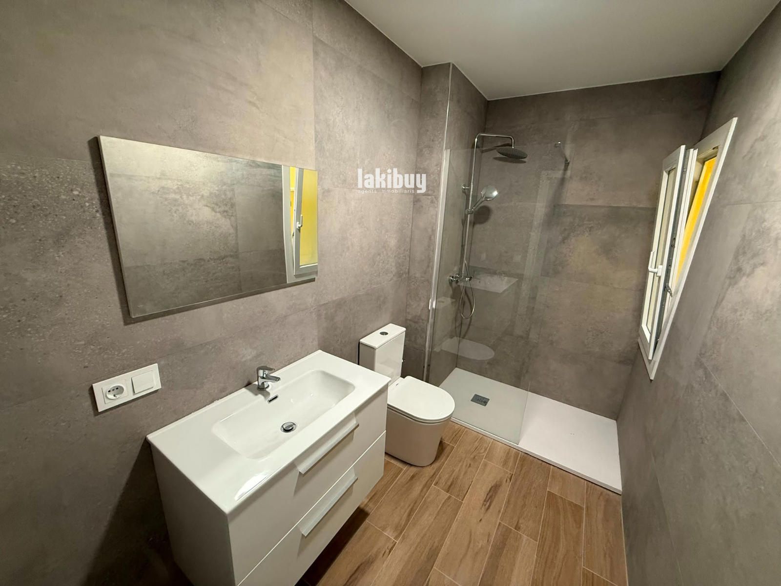 PIS RENOVAT DE 2 HABITACIONS - Foto 7