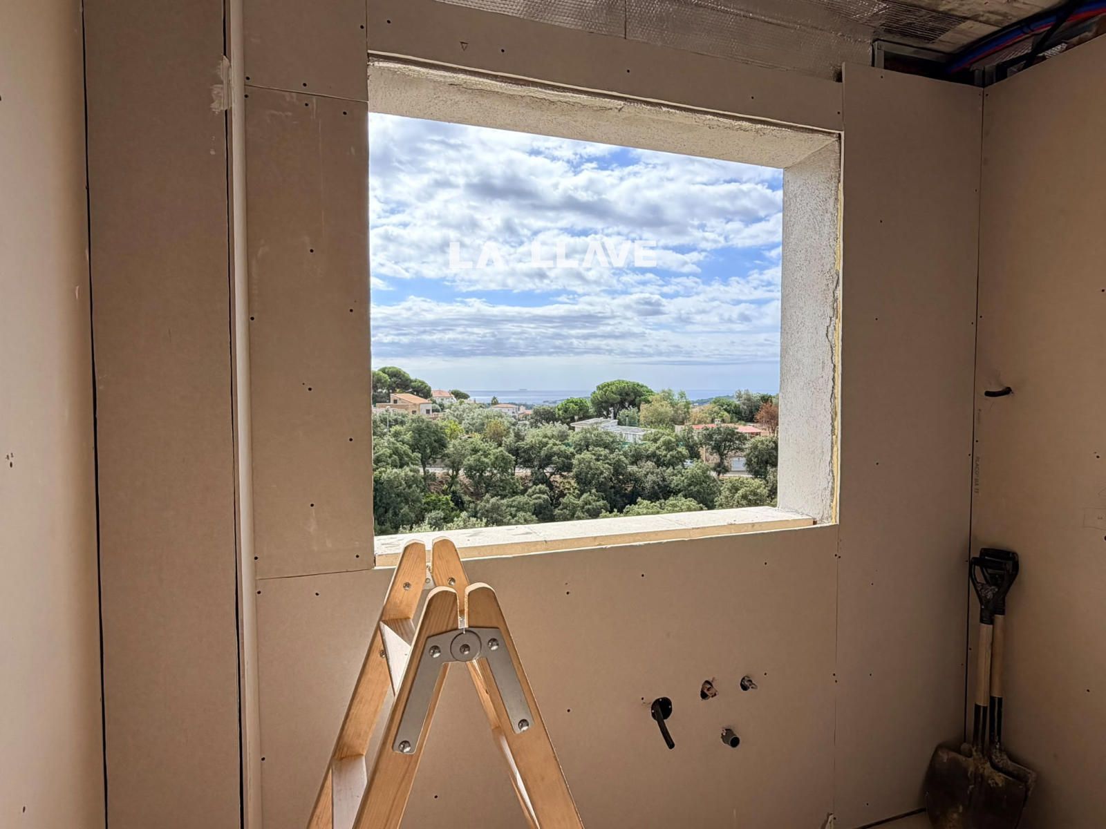 Casa de obra nueva de 165m2 en parcela de 843m2 - Foto 4