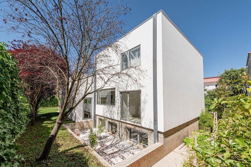 Chalet Independiente en venta Pozuelo De Alarcón, Madrid. Ref: 1070. Landa Real Estate