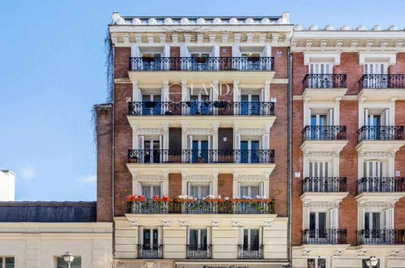 Piso en venta Madrid. Ref: 1076. Landa Real Estate