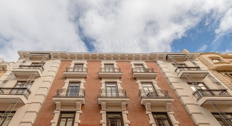 Dúplex en venta Madrid. Ref: 1101. Landa Real Estate