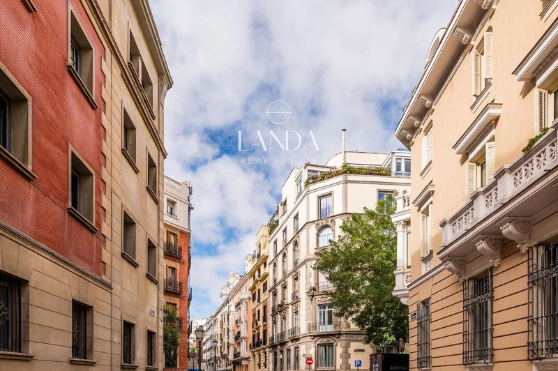 Dúplex en venta Madrid. Ref: 1116. Landa Real Estate
