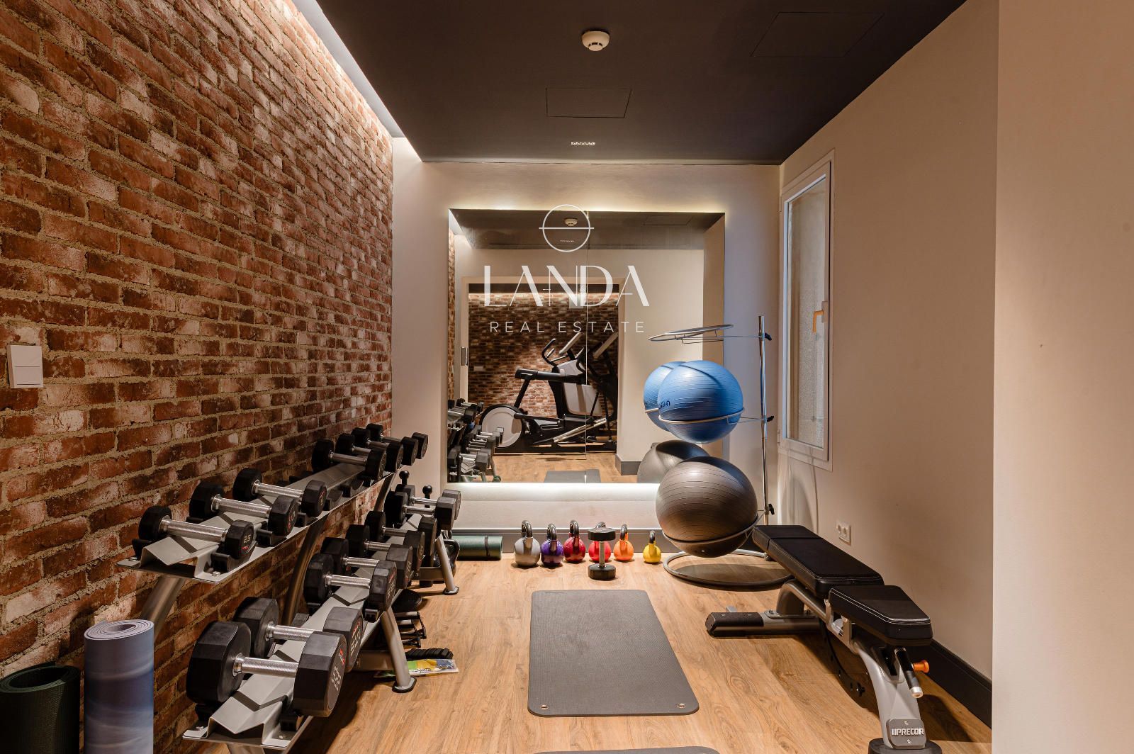 Dúplex en venta en Almagro, Madrid — 330 m², 3 suites, patio privativo - Foto 15