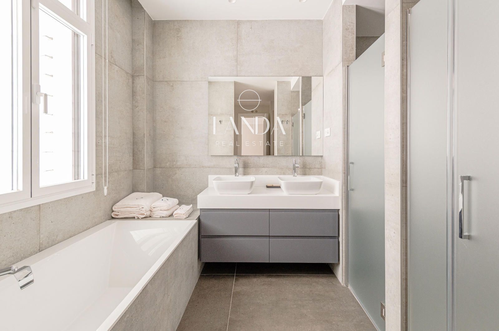 Dúplex en venta en Almagro, Madrid — 330 m², 3 suites, patio privativo - Foto 11