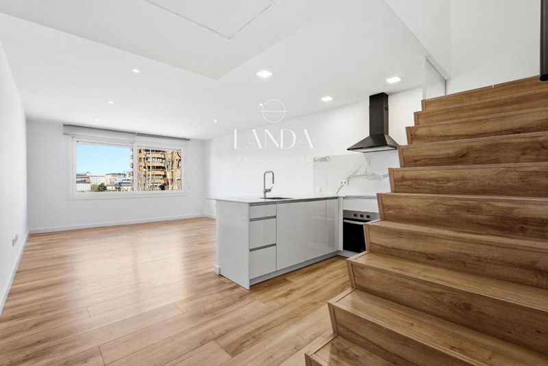 Dúplex en alquiler Madrid. Ref: 1124. Landa Real Estate