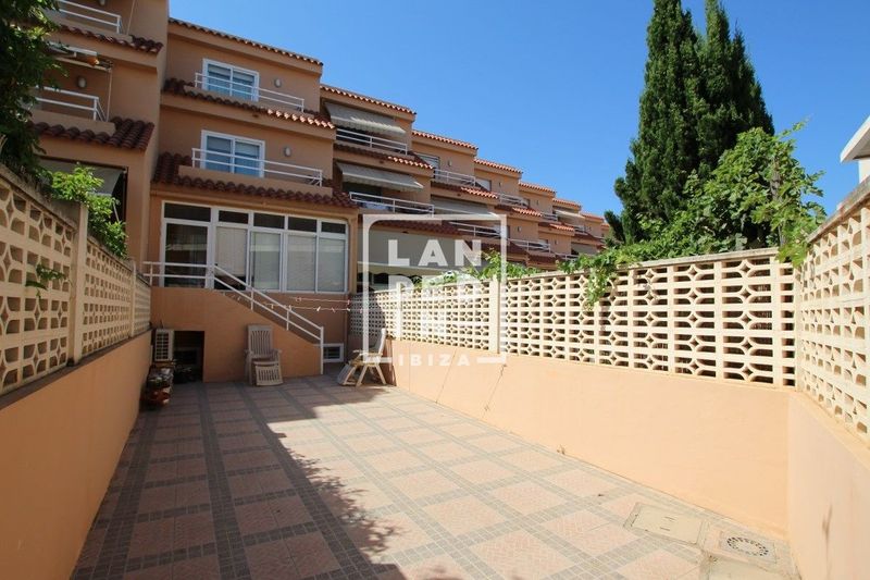 Adosado en venta  en Ibiza, Baleares . Ref: 1919. LANDED IN IBIZA