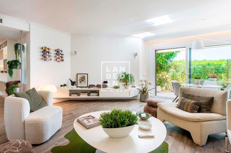 Piso en venta  en Ibiza, Baleares . Ref: 2352. LANDED IN IBIZA