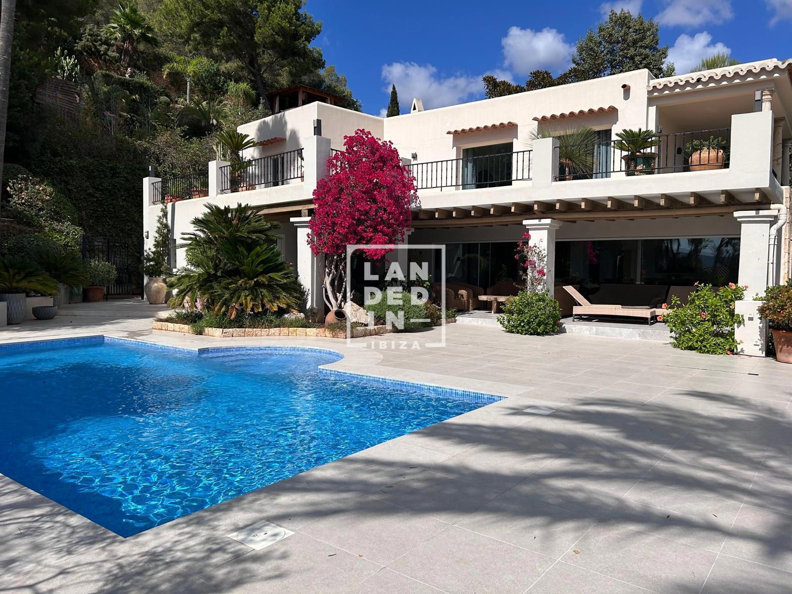 Casa en venta Santa Eularia des Riu, Baleares. Ref: 2705. LANDED IN IBIZA