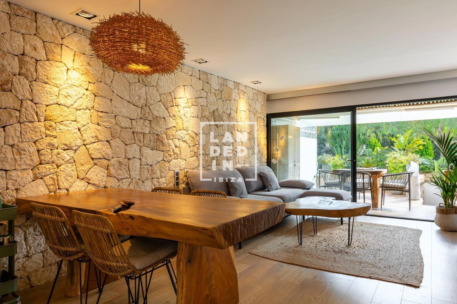 Dúplex en venta Santa Eularia des Riu, Baleares. Ref: 2828. LANDED IN IBIZA