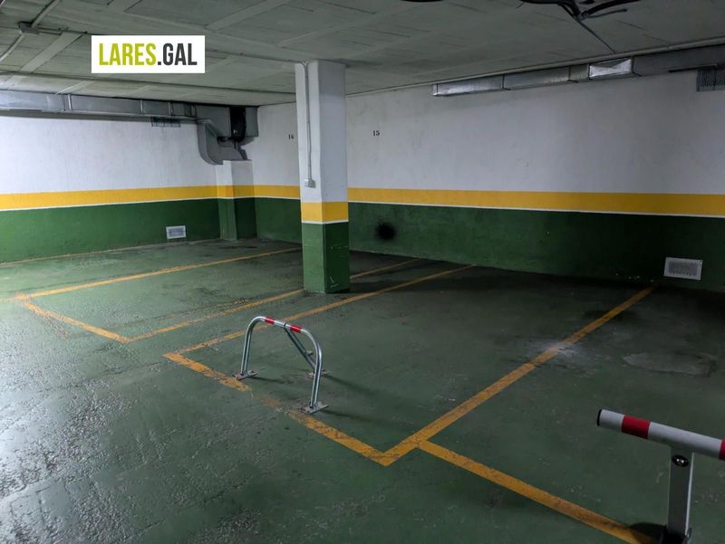 Garaje en venta y alquiler  en Moaña, Pontevedra . Ref: 2435. Lares Inmobiliaria