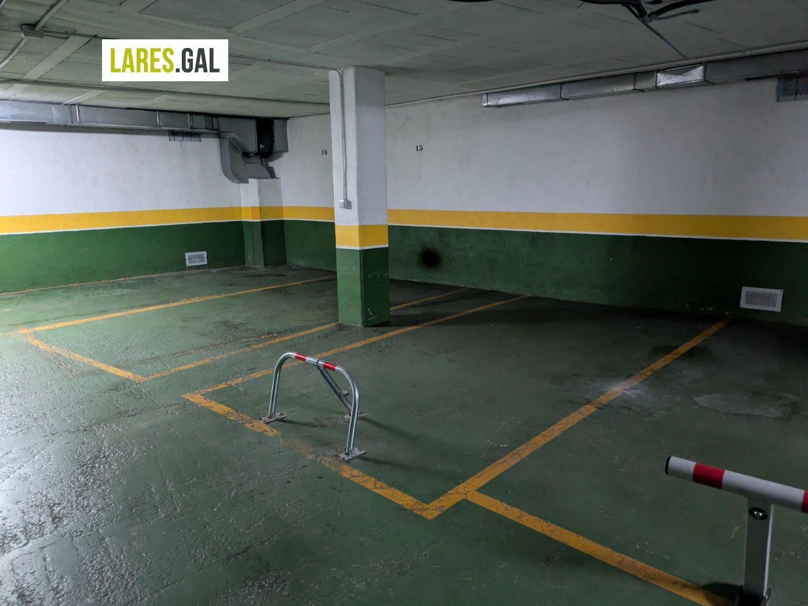 Garaje en venta y alquiler Moaña, Pontevedra. Ref: 2435. Lares Inmobiliaria