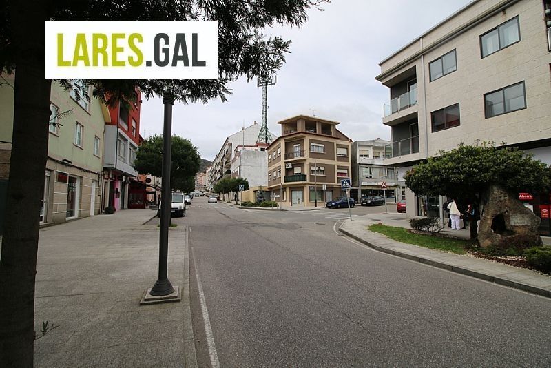 Garage for sale and rent  in Moaña, Pontevedra . Ref: 2435. Lares Inmobiliaria