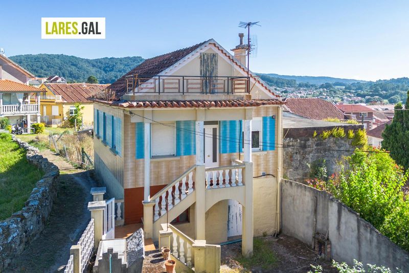 Casa en venta  en Cangas, Pontevedra . Ref: 3106. Lares Inmobiliaria