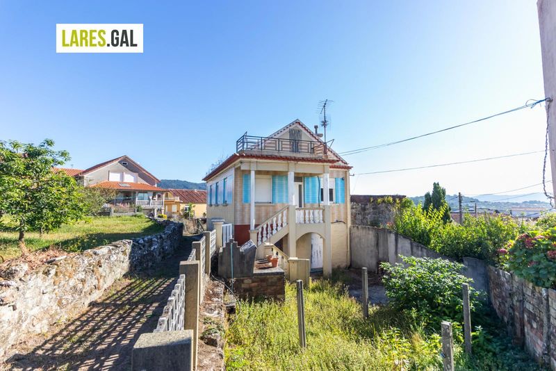 Casa en venta  en Cangas, Pontevedra . Ref: 3106. Lares Inmobiliaria