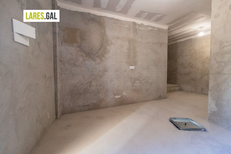 Geschäftsraum zu vermieten  in Cangas, Pontevedra . Ref: 3820. Lares Inmobiliaria