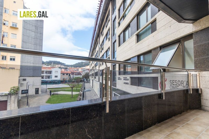 Office for sale  in Cangas, Pontevedra . Ref: 3899. Lares Inmobiliaria