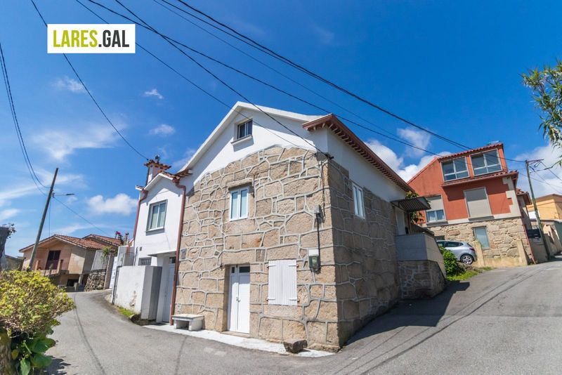 House for sale  in Moaña, Pontevedra . Ref: 4101. Lares Inmobiliaria