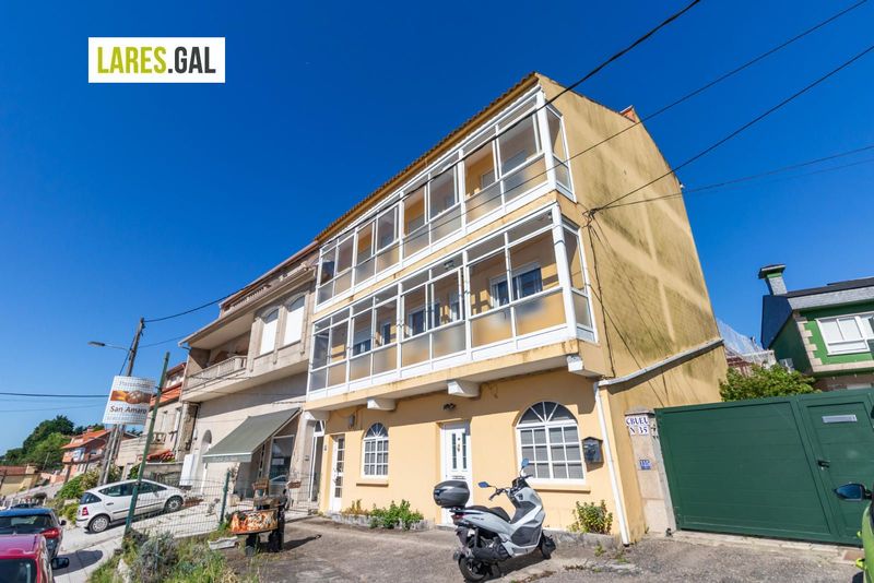 Singular Building for sale  in Cangas, Pontevedra . Ref: 4314. Lares Inmobiliaria