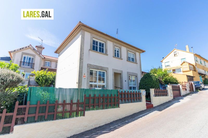 Detached villa for sale  in Cangas, Pontevedra . Ref: 4361. Lares Inmobiliaria