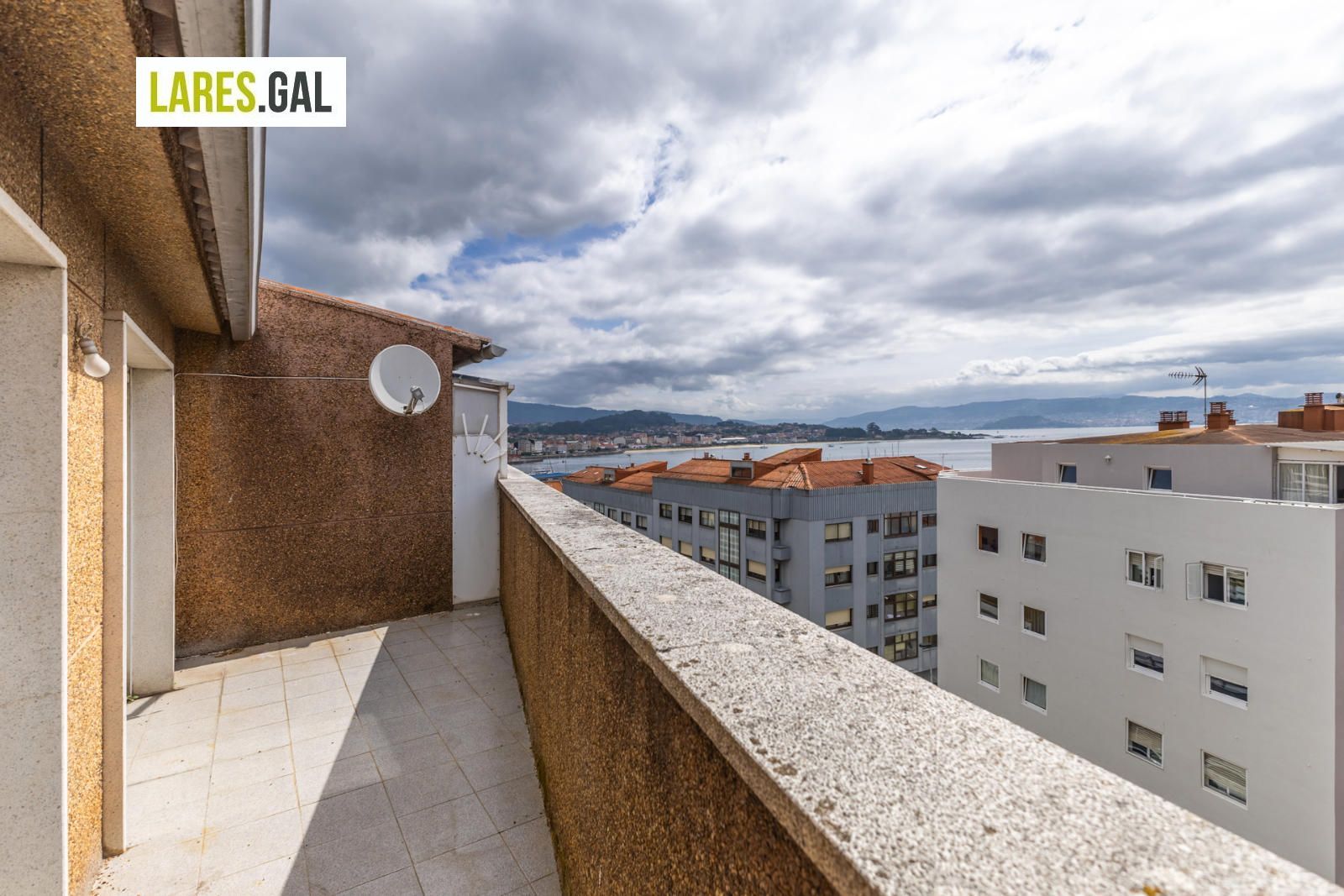 Penthouse for sale Cangas, Pontevedra. Ref: 4463. Lares Inmobiliaria