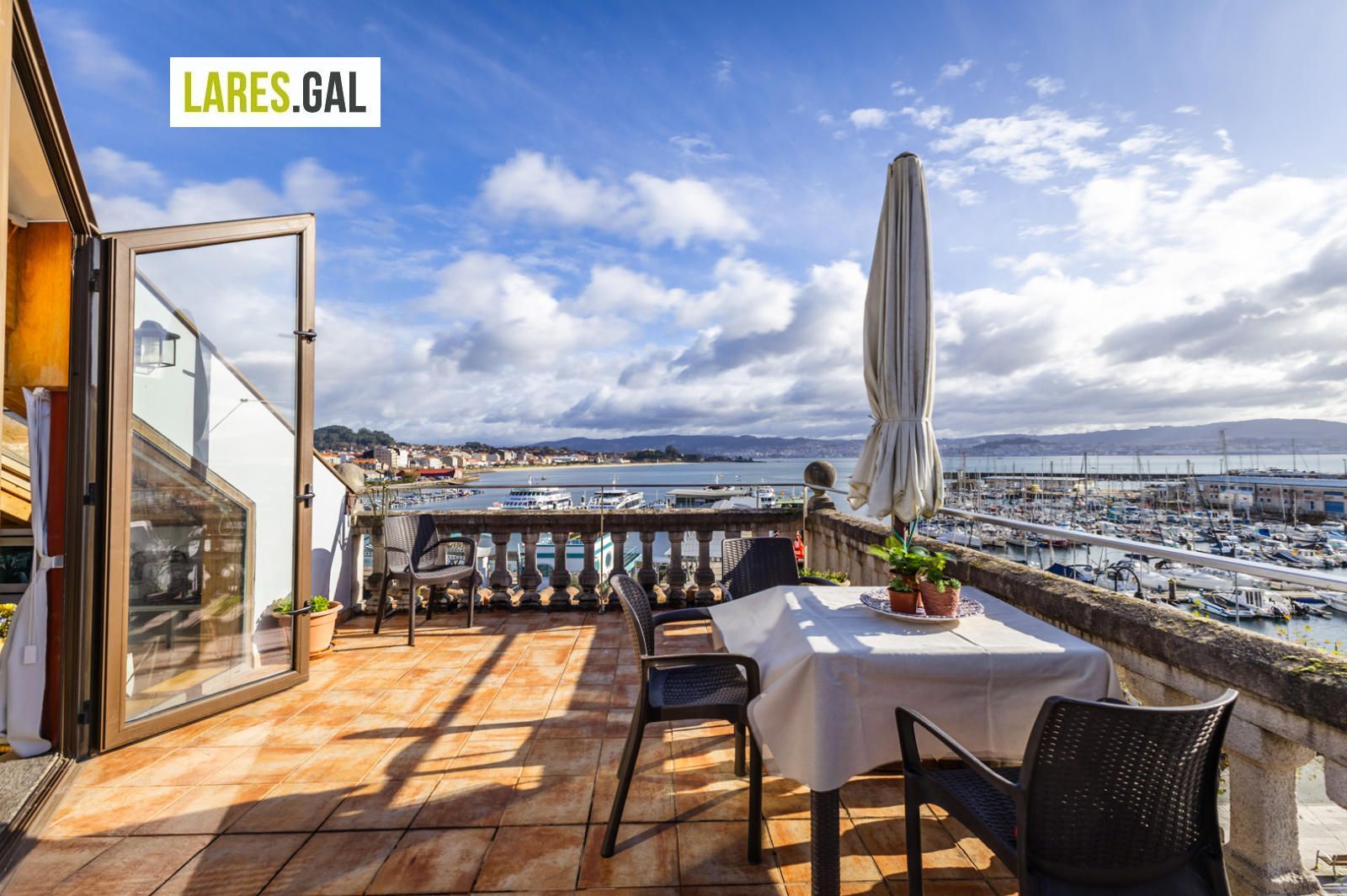 Ático en alquiler Cangas, Pontevedra. Ref: 4534. Lares Inmobiliaria