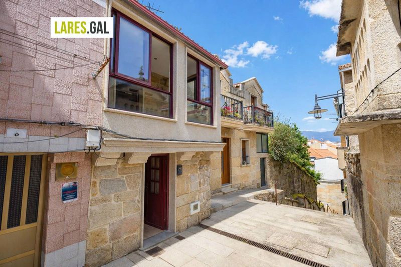 House for sale  in Cangas, Pontevedra . Ref: 4562. Lares Inmobiliaria