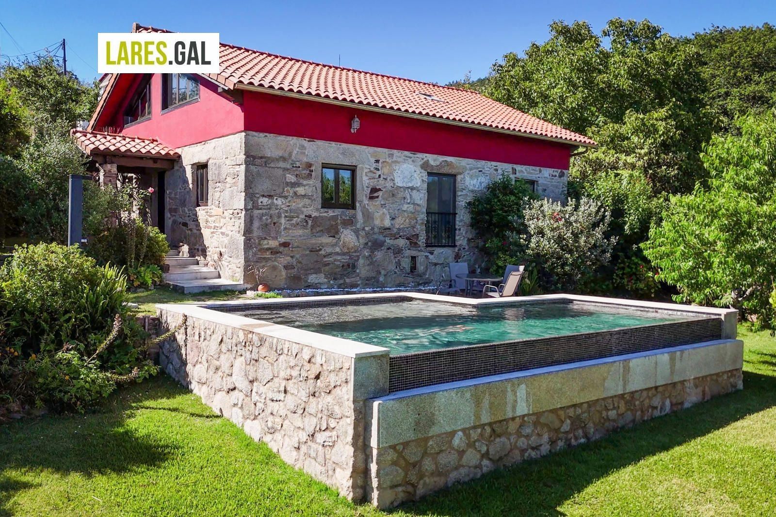 Chalet Independiente en venta Moaña, Pontevedra. Ref: 4584. Lares Inmobiliaria