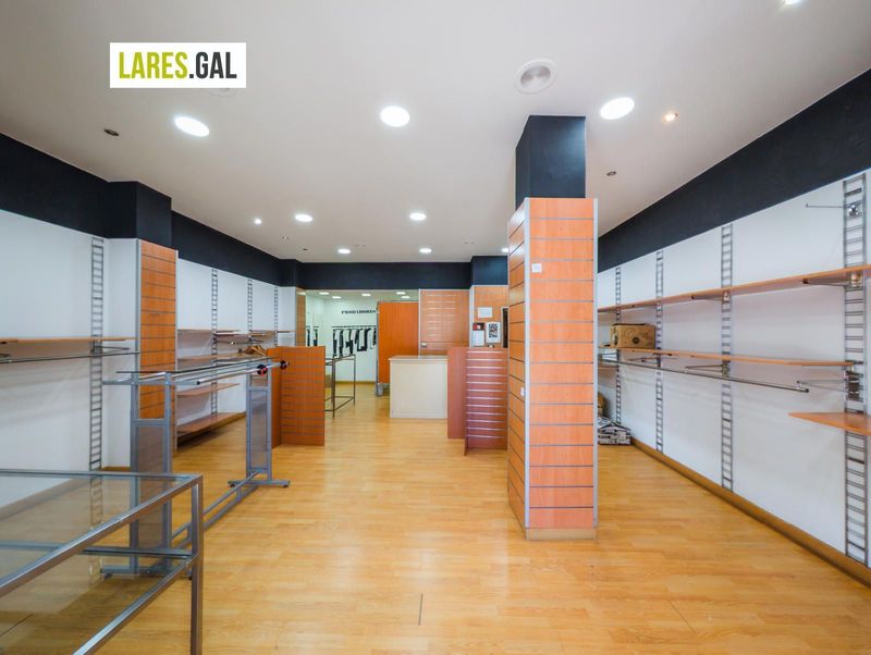Comercial Premise for rent  in Cangas, Pontevedra . Ref: 4622. Lares Inmobiliaria