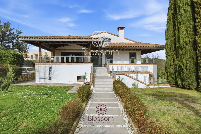 Chalet Independiente en venta Ciudalcampo, Madrid. Ref: 1002. BLOSSOM REAL ESTATE CLUB