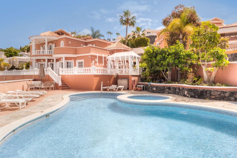 Chalet Independiente en venta San Eugenio Alto, Santa Cruz Tenerife. Ref: 1112. Lemaire Global Properties