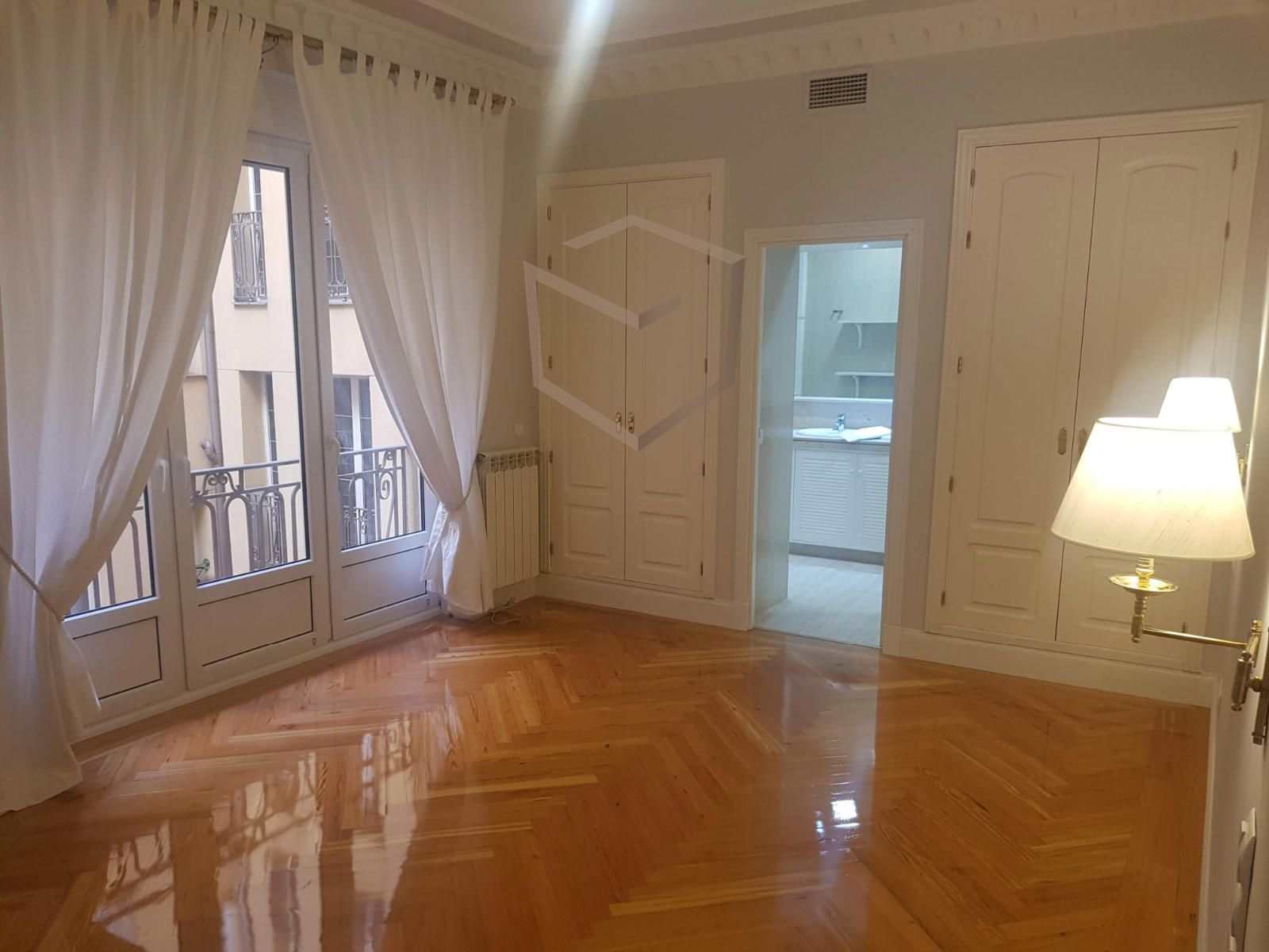 Piso en alquiler Madrid. Ref: 1408. Level Real Estate