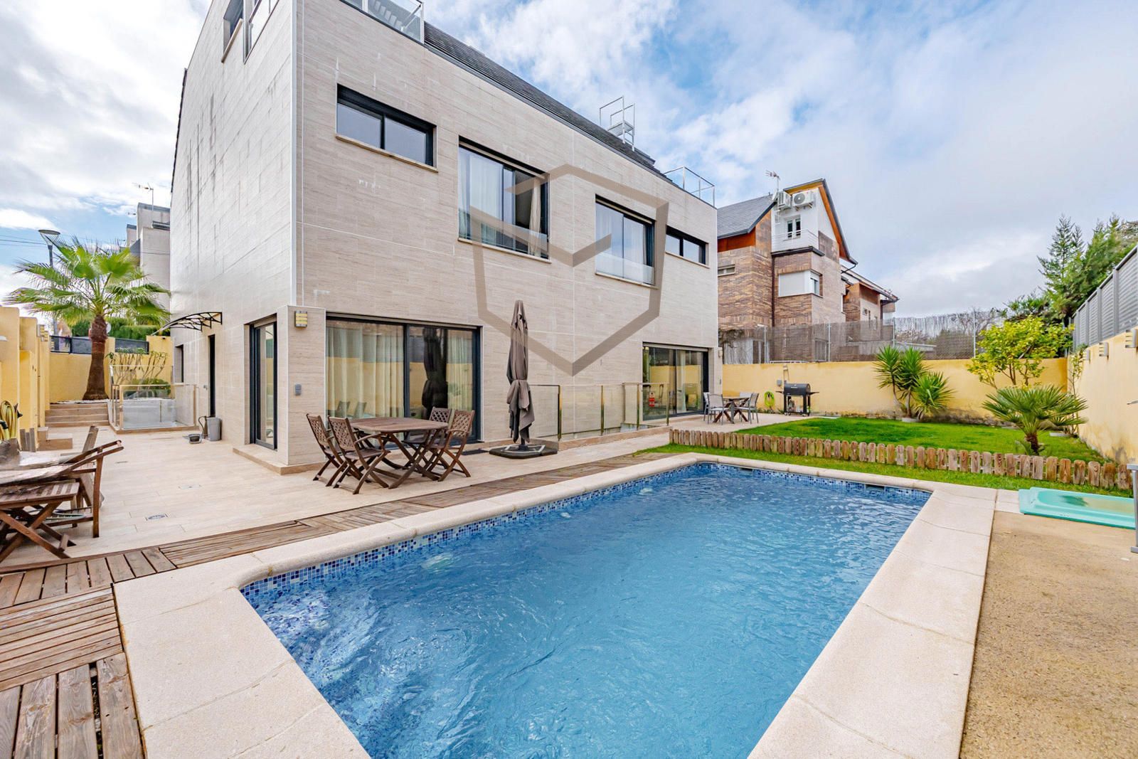 Townhouse for sale Pozuelo De Alarcón, Madrid. Ref: 6533. Level Real Estate