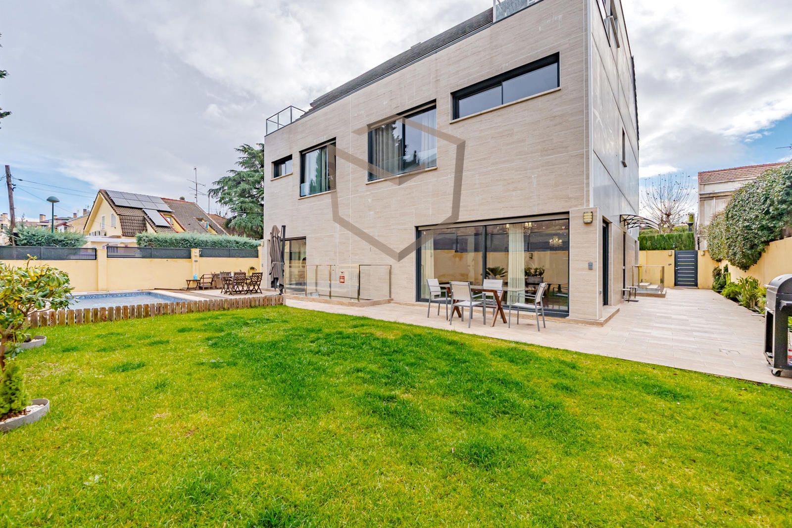 Townhouse for sale Pozuelo De Alarcón, Madrid. Ref: 6534. Level Real Estate