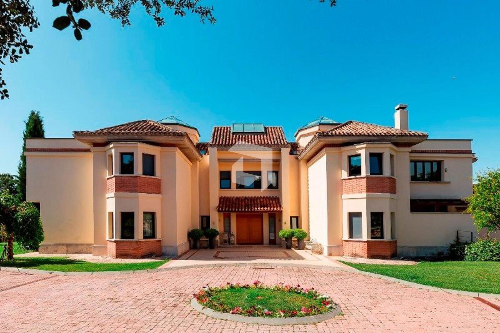 Chalet Independiente en venta Alcobendas, Madrid. Ref: 7079. Level Real Estate