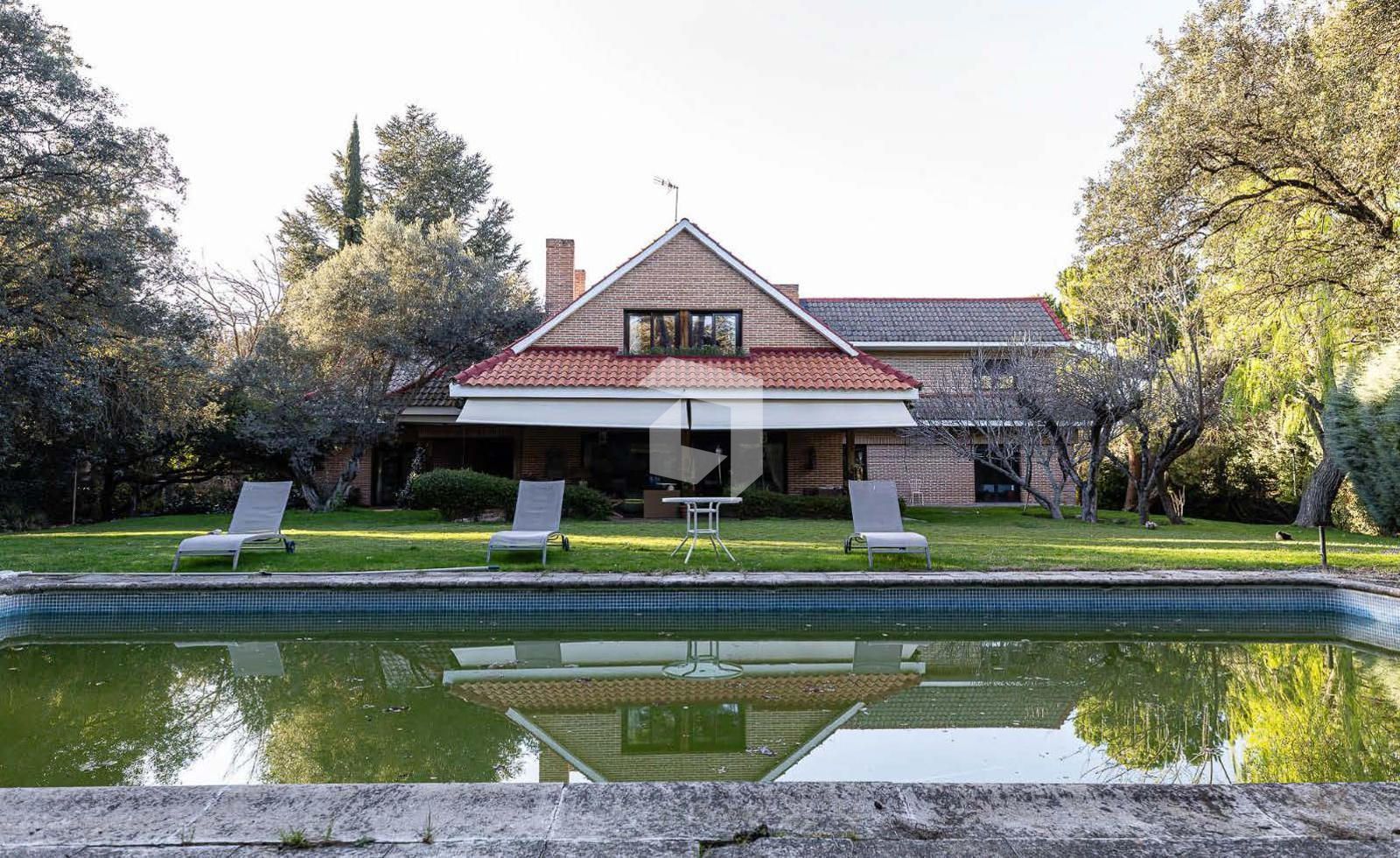 Chalet Independiente en venta Alcobendas, Madrid. Ref: 7142. Level Real Estate