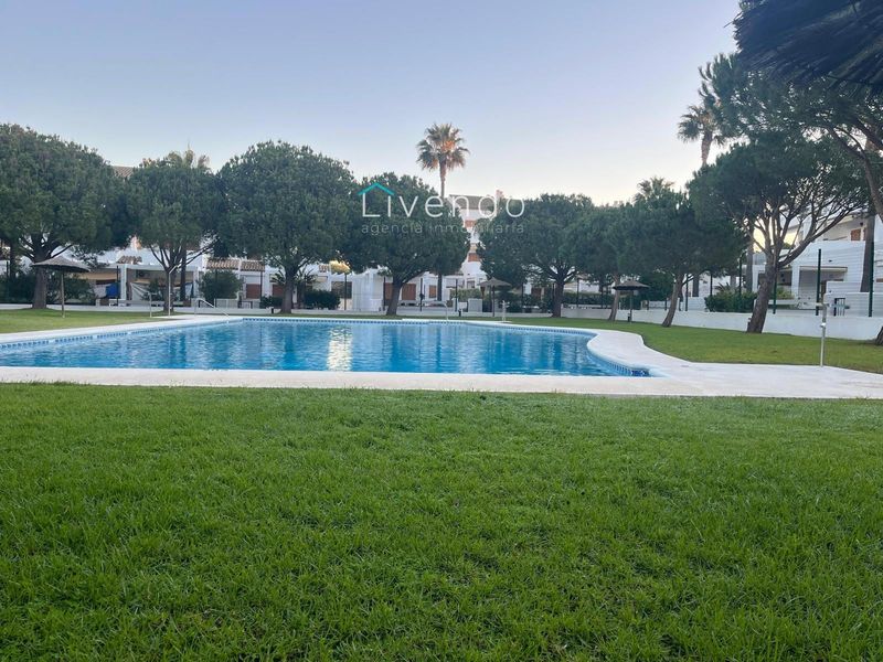 Wohnung zu verkaufen Chiclana de la Frontera, Cádiz. Ref: 1649. Livendo Agencia Inmobiliaria