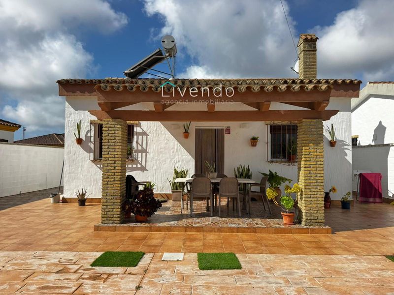 House for sale Conil De La Frontera, Cádiz. Ref: 2407. Livendo Agencia Inmobiliaria
