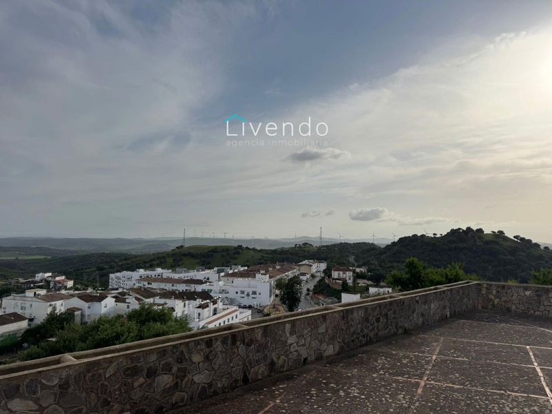 Chalet Independiente en venta Alcala De Los Gazules, Cádiz. Ref: 2468. Livendo Agencia Inmobiliaria