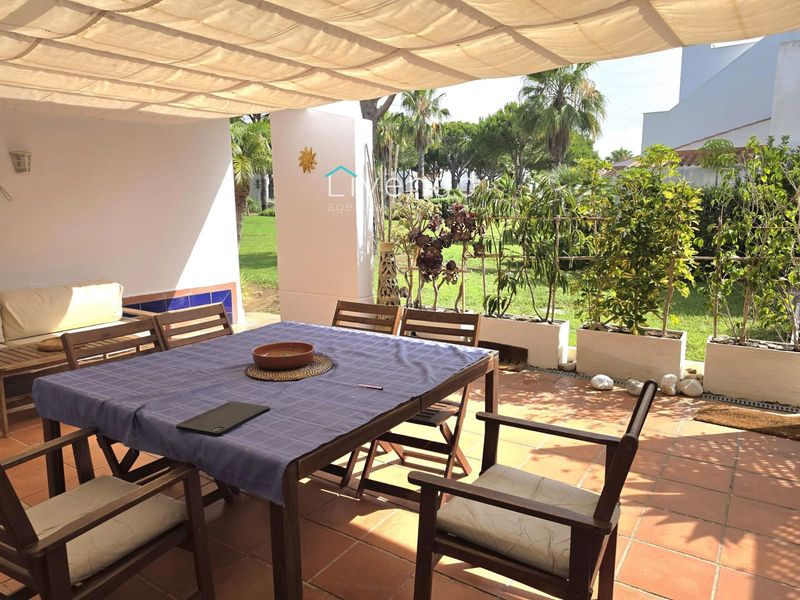 Townhouse for sale Chiclana de la Frontera, Cádiz. Ref: 2548. Livendo Agencia Inmobiliaria